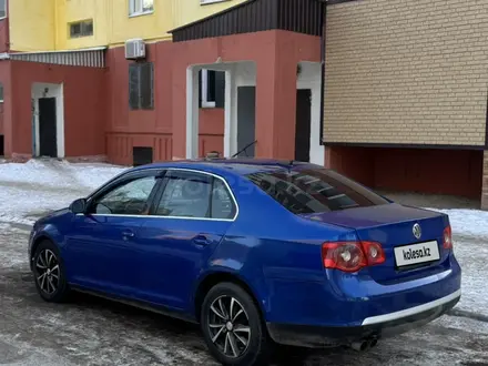 Volkswagen Jetta 2005 года за 3 950 000 тг. в Балхаш – фото 9