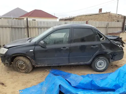 ВАЗ (Lada) Granta 2190 2013 года за 2 000 000 тг. в Атырау – фото 2