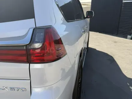 Lexus LX 570 2018 года за 37 000 000 тг. в Алматы – фото 3