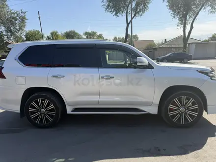 Lexus LX 570 2018 года за 37 000 000 тг. в Алматы – фото 2