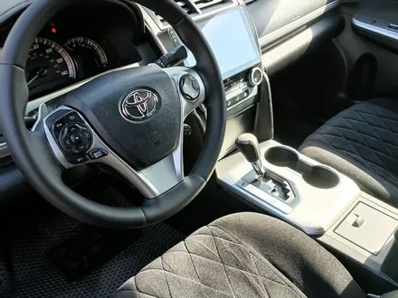 Toyota Camry 2014 года за 5 700 000 тг. в Актобе – фото 11