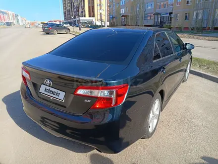 Toyota Camry 2014 года за 5 700 000 тг. в Актобе – фото 3