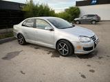 Volkswagen Jetta 2005 года за 3 050 000 тг. в Рудный – фото 2