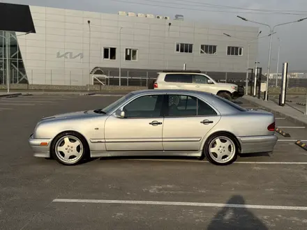 Mercedes-Benz E 320 1998 года за 5 300 000 тг. в Алматы – фото 11