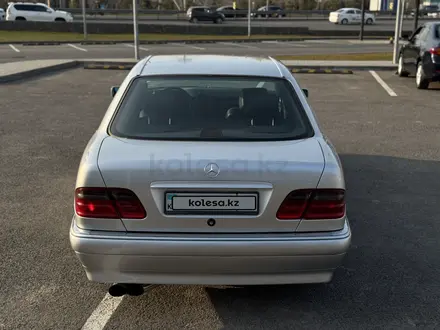 Mercedes-Benz E 320 1998 года за 5 300 000 тг. в Алматы – фото 12