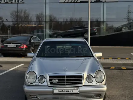 Mercedes-Benz E 320 1998 года за 5 300 000 тг. в Алматы – фото 13