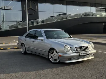 Mercedes-Benz E 320 1998 года за 5 300 000 тг. в Алматы – фото 2