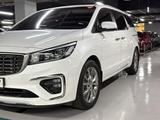 Kia Carnival 2020 года за 14 500 000 тг. в Атырау