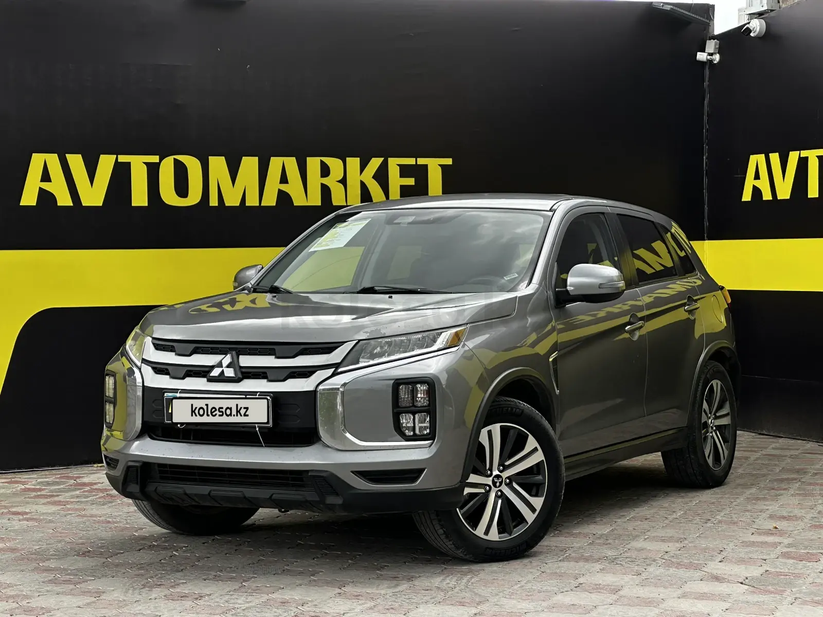 Mitsubishi Outlander Sport, 2021