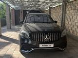 Mercedes-Benz GLS 63 AMG 2017 года за 31 000 000 тг. в Астана – фото 2