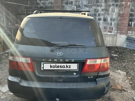 Kia Carens 2003 года за 1 600 000 тг. в Алматы – фото 2