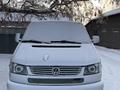 Volkswagen Eurovan 1999 годаfor4 500 000 тг. в Караганда