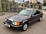 Mercedes-Benz E 220 1992 годаүшін2 400 000 тг. в Алматы – фото 2