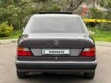 Mercedes-Benz E 220 1992 годаүшін2 400 000 тг. в Алматы – фото 4