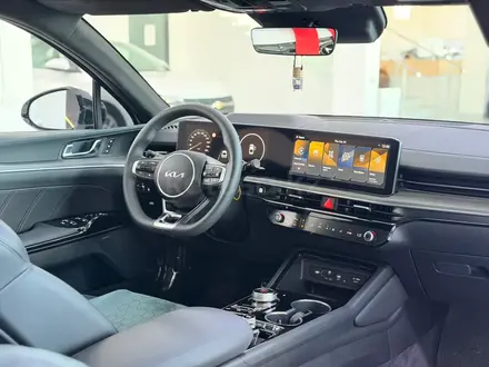 Kia K5 Luxe 2024 года за 16 800 000 тг. в Шымкент – фото 11