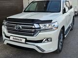 Toyota Land Cruiser 2016 года за 32 500 000 тг. в Караганда