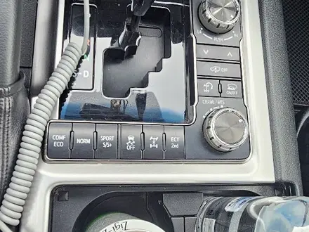 Toyota Land Cruiser 2016 года за 32 500 000 тг. в Караганда – фото 5