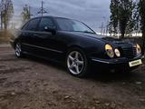 Mercedes-Benz E 280 2000 года за 3 000 000 тг. в Актобе – фото 4