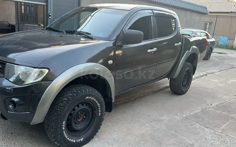 Mitsubishi L200 2012 года за 3 950 000 тг. в Алматы