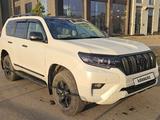 Toyota Land Cruiser Prado 2022 года за 29 300 000 тг. в Астана