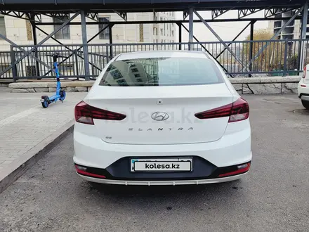 Hyundai Elantra 2019 года за 8 650 000 тг. в Алматы – фото 3