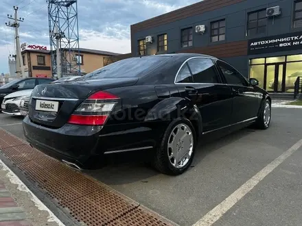 Mercedes-Benz S 500 2006 года за 11 000 000 тг. в Атырау – фото 2