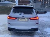 BMW X7 2021 года за 52 000 000 тг. в Астана – фото 5