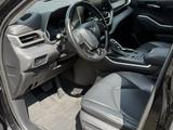 Toyota Highlander 2021 года за 22 000 000 тг. в Туркестан – фото 2