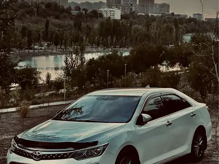 Toyota Camry 2017 года за 12 700 000 тг. в Алматы