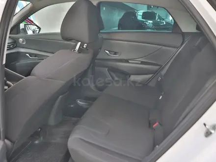 Hyundai Elantra 2021 года за 8 890 000 тг. в Алматы – фото 12