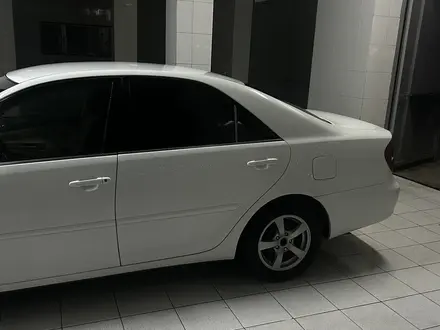 Toyota Camry 2004 года за 3 700 000 тг. в Актау – фото 2