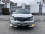 Toyota Camry 2005 годаүшін5 999 999 тг. в Шымкент – фото 2