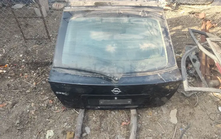 Крышка багажника Опель астра Джи за 20 000 тг. в Алматы