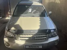 Toyota Highlander, 2001