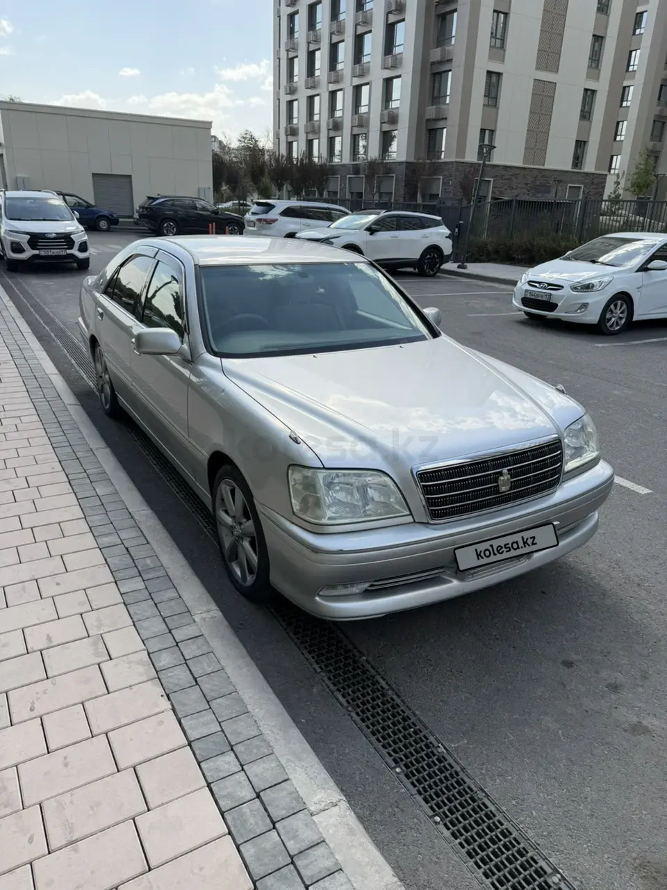 Toyota Crown, 2003