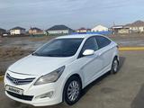 Hyundai Solaris 2015 года за 3 600 000 тг. в Атырау – фото 2