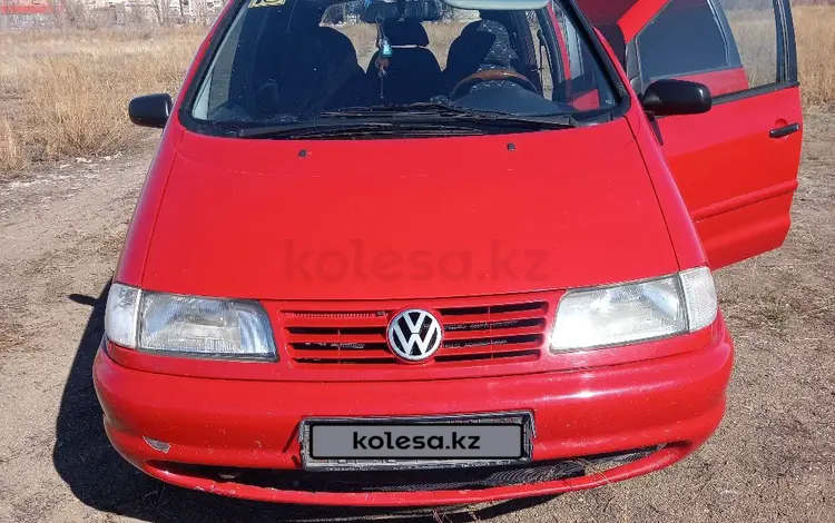 Volkswagen Sharan 1999 годаүшін2 500 000 тг. в Караганда