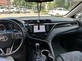 Toyota Camry 2021 года за 13 900 000 тг. в Уральск – фото 12