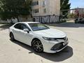 Toyota Camry 2021 года за 13 900 000 тг. в Уральск – фото 6