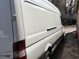 Mercedes-Benz Sprinter 2010 года за 12 300 000 тг. в Алматы – фото 4