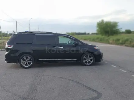 Toyota Sienna 2018 года за 17 000 000 тг. в Алматы – фото 6