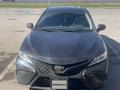 Toyota Camry 2020 года за 11 500 000 тг. в Актобе – фото 3