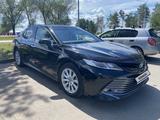 Toyota Camry 2020 года за 13 000 000 тг. в Костанай – фото 2