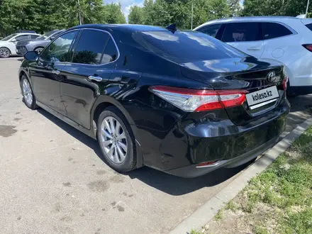 Toyota Camry 2020 года за 13 000 000 тг. в Костанай – фото 4