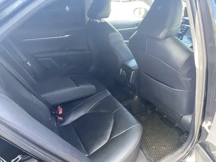Toyota Camry 2020 года за 13 000 000 тг. в Костанай – фото 7