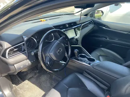 Toyota Camry 2020 года за 13 000 000 тг. в Костанай – фото 8