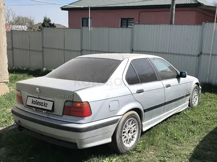 BMW 328 1996 года за 2 000 000 тг. в Алматы – фото 2