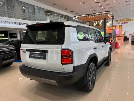 Toyota Land Cruiser Prado Luxe+ 2025 года за 48 957 839 тг. в Алматы – фото 8