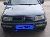 Volkswagen Vento 1993 годаfor1 200 000 тг. в Караганда