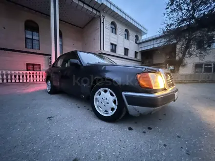 Mercedes-Benz E 230 1990 года за 1 100 000 тг. в Алматы